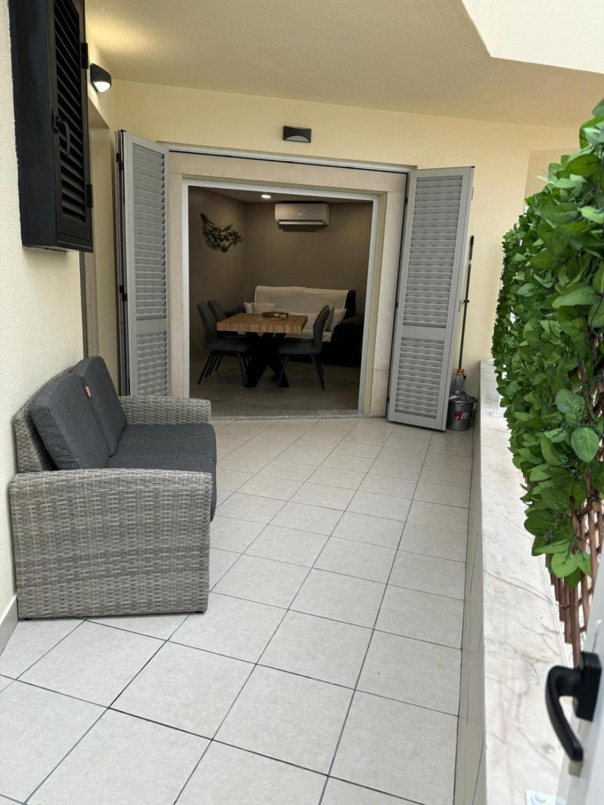 Marina Gemeos - Center By Hd Apartment