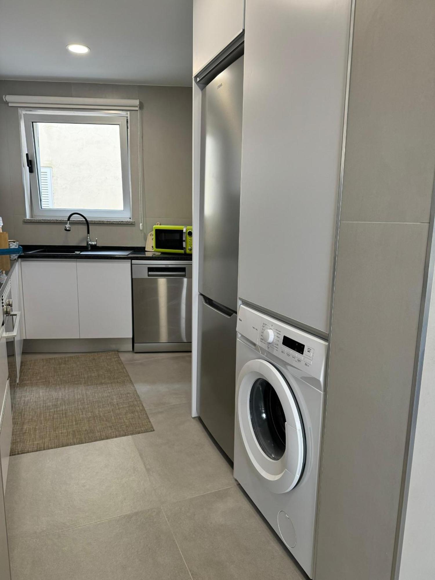 Marina Gemeos - Center By Hd Apartment *